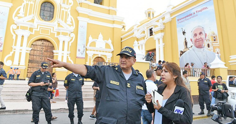 Incendian iglesias y envían amenazas ante llegada del Papa Francisco — Chile