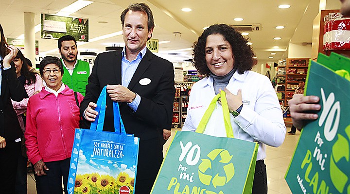 Ley contra bolsas plásticas recibe ataques empresariales en Perú
