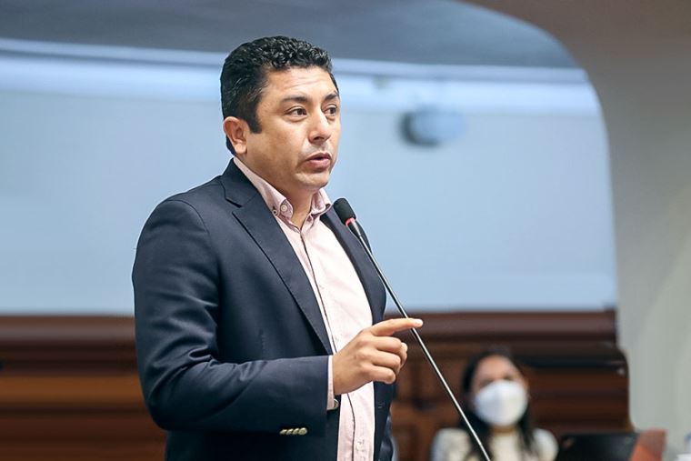 Congresista Guillermo Bermejo Presenta Su Renuncia A Bancada De Per