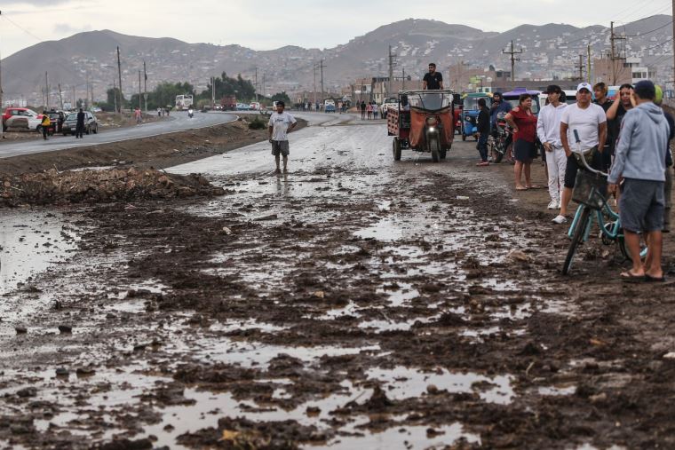 Gobierno declara estado de emergencia en distritos de Ancón Pucusana y