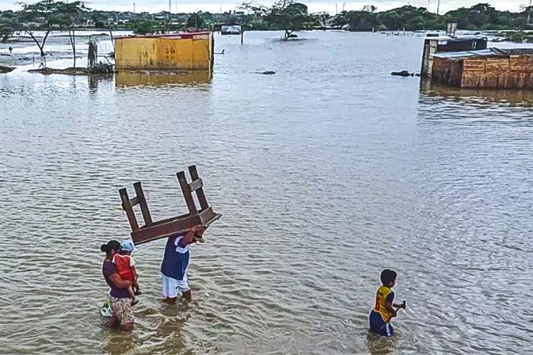 Piura Familias Que Viven En Zonas De Riesgo Reciben Bono Para