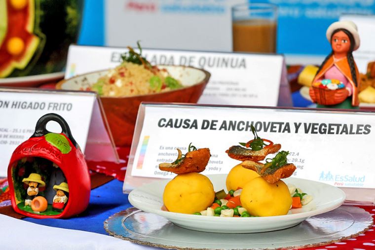 Essalud presenta rico y nutritivo buffet para celebrar Fiestas Patrias  según los alimentos de cada región
