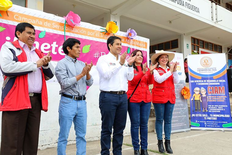 Bastones y Lentes de Lectura para Adultos Mayores - Pensión 65 - Noticias -  Municipalidad Provincial Cajabamba - Plataforma del Estado Peruano