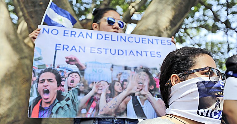 Paramilitares de Ortega dispararon al santísimo en iglesia de Managua