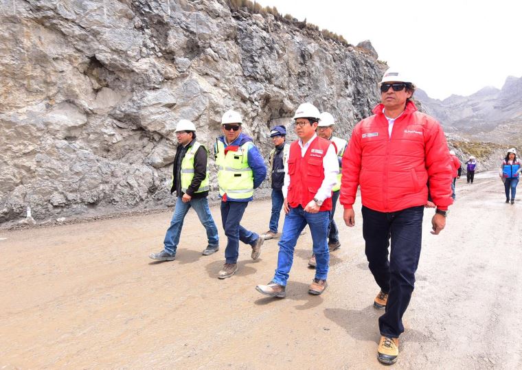 Supervisan avances en la carretera Oyón-Ambo - El Peruano