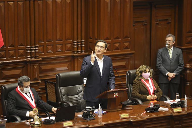 Presidente Vizcarra en el Congreso: El Perú no puede estar detenido por unos audios sin validez