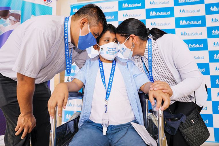 Ejemplo de lucha y coraje! Menor de 13 años que permaneció en UCI vence al  covid-19