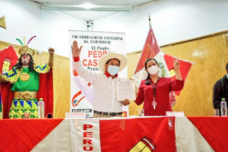 Verónika Mendoza insta a fuerzas políticas y grupos sociales a apoyar a Castillo
