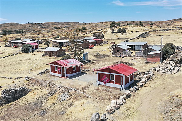 Construyen 10,868 casas bioclimáticas Sumaq Wasi