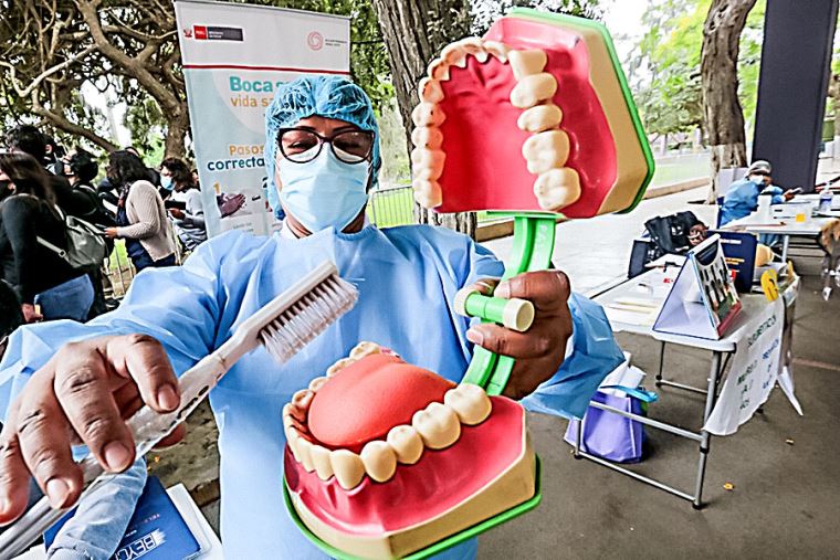 Minsa: 85% de niños menores de 11 años tiene caries dental por inadecuada  higiene bucal - Noticias - Ministerio de Salud - Plataforma del Estado  Peruano