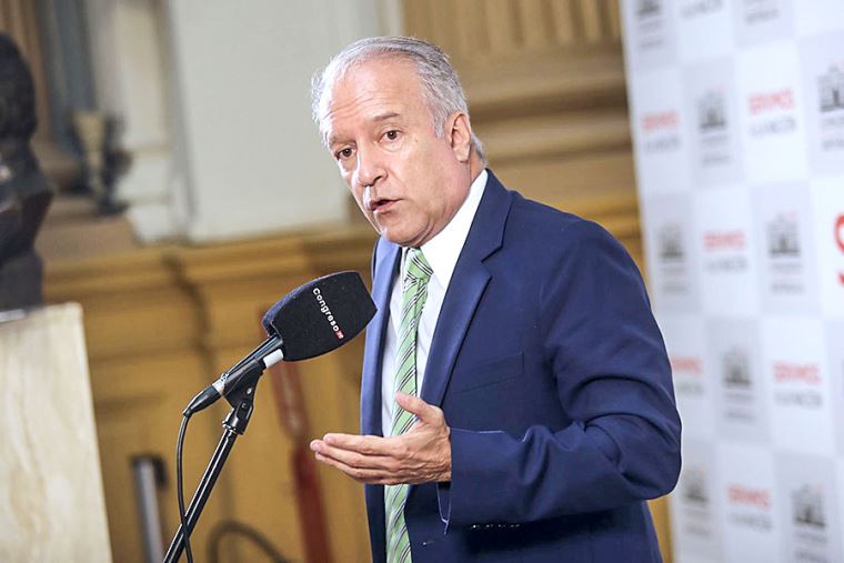 Guerra García Proyecto de adelanto de elecciones no se verá en actual