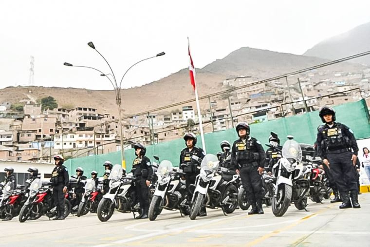 Inauguran nueva base policial motorizada de Los Halcones en el distrito de  Independencia