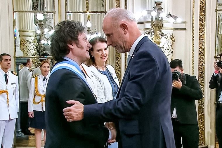 Canciller peruano reitera a Javier Milei la disposición del Perú por ...